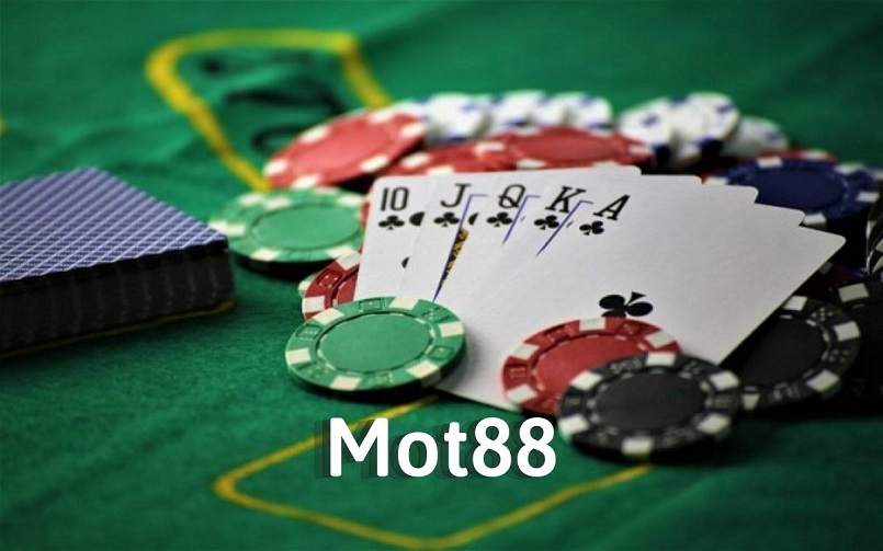 Ghi nhớ kỹ từng lá bài sau mỗi ván đấu là cách chơi bài tứ sắc tại Mot88 cực kỳ hiệu quả giúp gia tăng tỷ lệ thắng cược cho người chơi